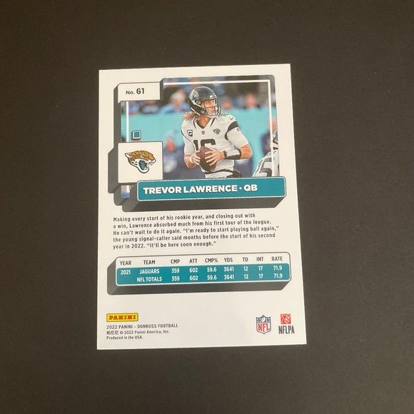 Trevor Lawrence: Jacksonville Jaguars, Quarterback 2022 Panini Donruss #61 - Picture 2 of 2
